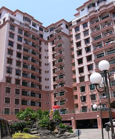 Dorcas Service Apartment - Marina Court Kota Kinabalu Exterior foto