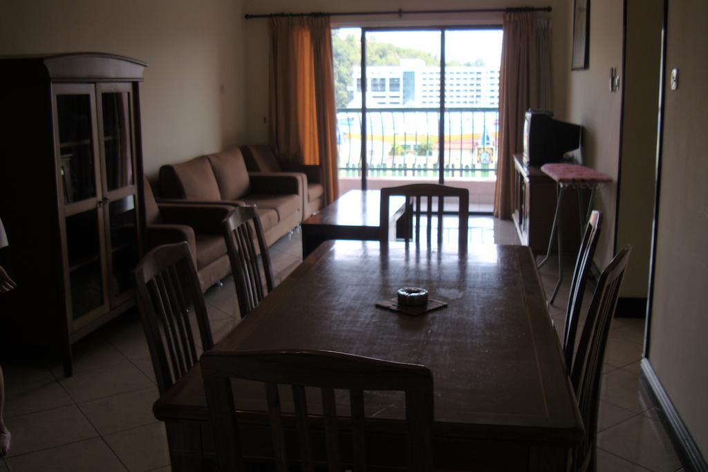 Dorcas Service Apartment - Marina Court Kota Kinabalu Quarto foto